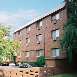 Courtside Apartments